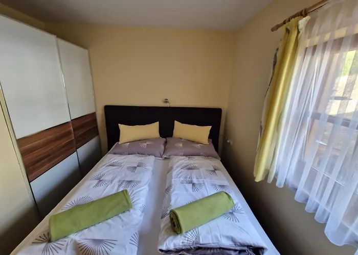 Eva Apartman
