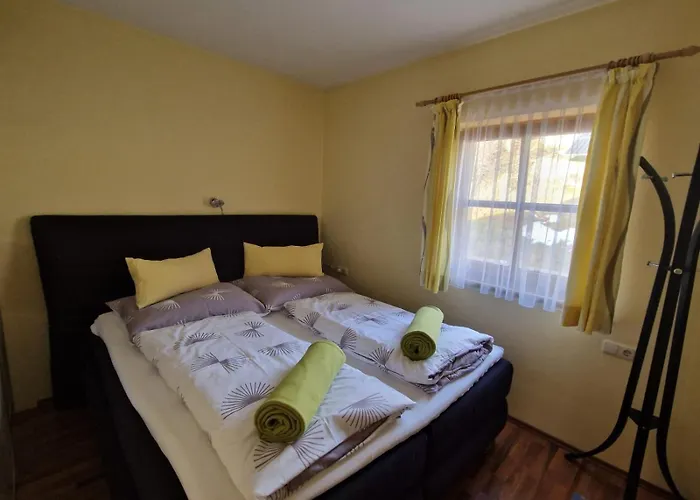 Eva * Sonnberg (St. Johann im Pongau)